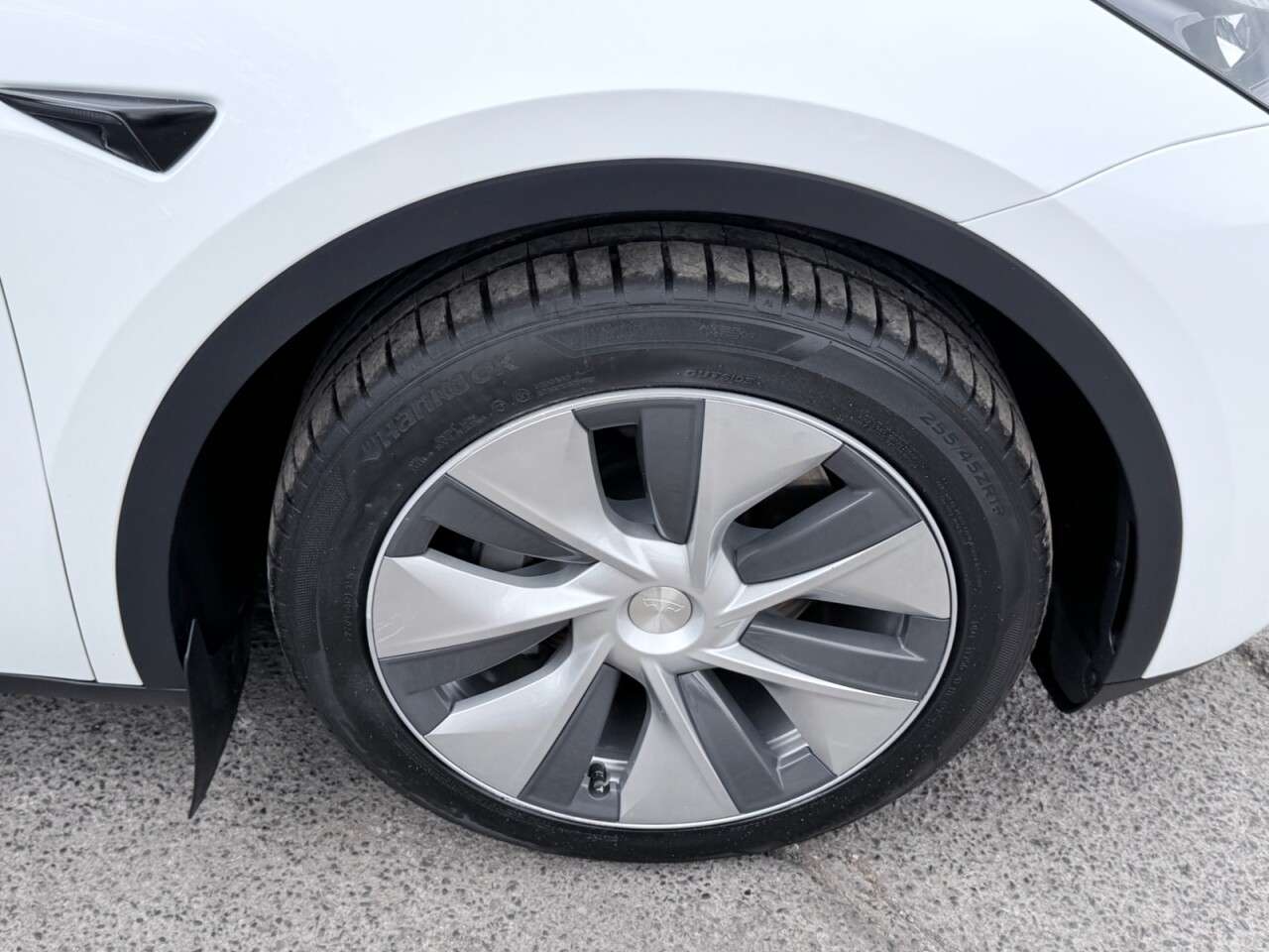 2023 TESLA MODEL Y 2023 TESLA MODEL Y
