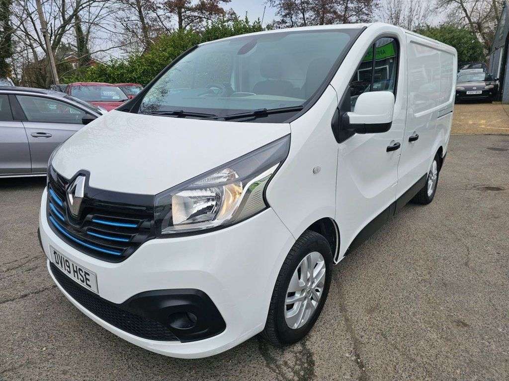 A 2019 RENAULT TRAFIC White 1.6 dCi 27 Sport Nav Euro 6 panel van, 62,000 miles, ULEZ compliant, A 2019 RENAULT TRAFIC White 1.6 dCi 27 Sport Nav Euro 6 panel van, 62,000 miles, ULEZ compliant,