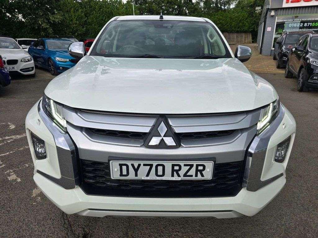 A 2020 MITSUBISHI L200 2.2 DI-D DC Warrior, 67,700 miles, 4WD 6-speed manual, Apple CarPlay, Andro A 2020 MITSUBISHI L200 2.2 DI-D DC Warrior, 67,700 miles, 4WD 6-speed manual, Apple CarPlay, Andro