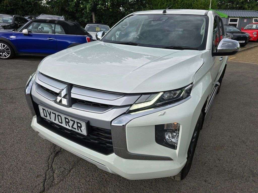 A 2020 MITSUBISHI L200 2.2 DI-D DC Warrior, 67,700 miles, 4WD 6-speed manual, Apple CarPlay, Andro A 2020 MITSUBISHI L200 2.2 DI-D DC Warrior, 67,700 miles, 4WD 6-speed manual, Apple CarPlay, Andro