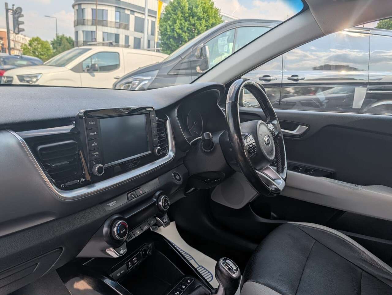 2020 KIA STONIC 2020 KIA STONIC