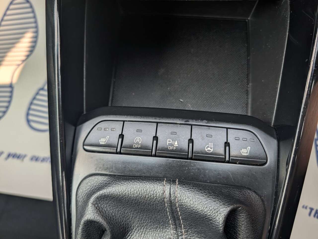 2020 KIA STONIC 2020 KIA STONIC