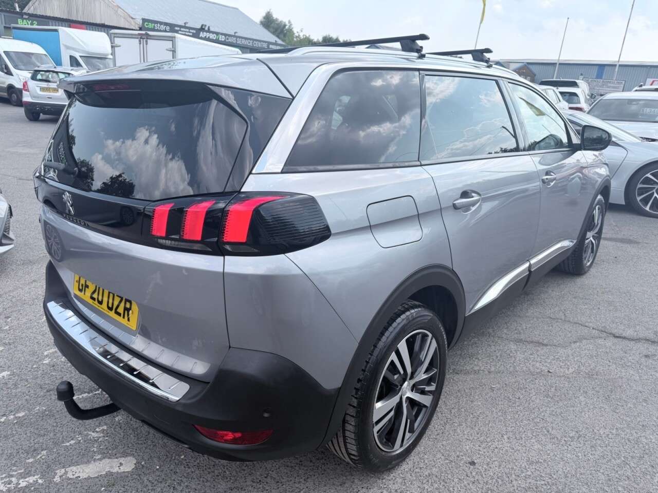 2020 PEUGEOT 5008 2020 PEUGEOT 5008