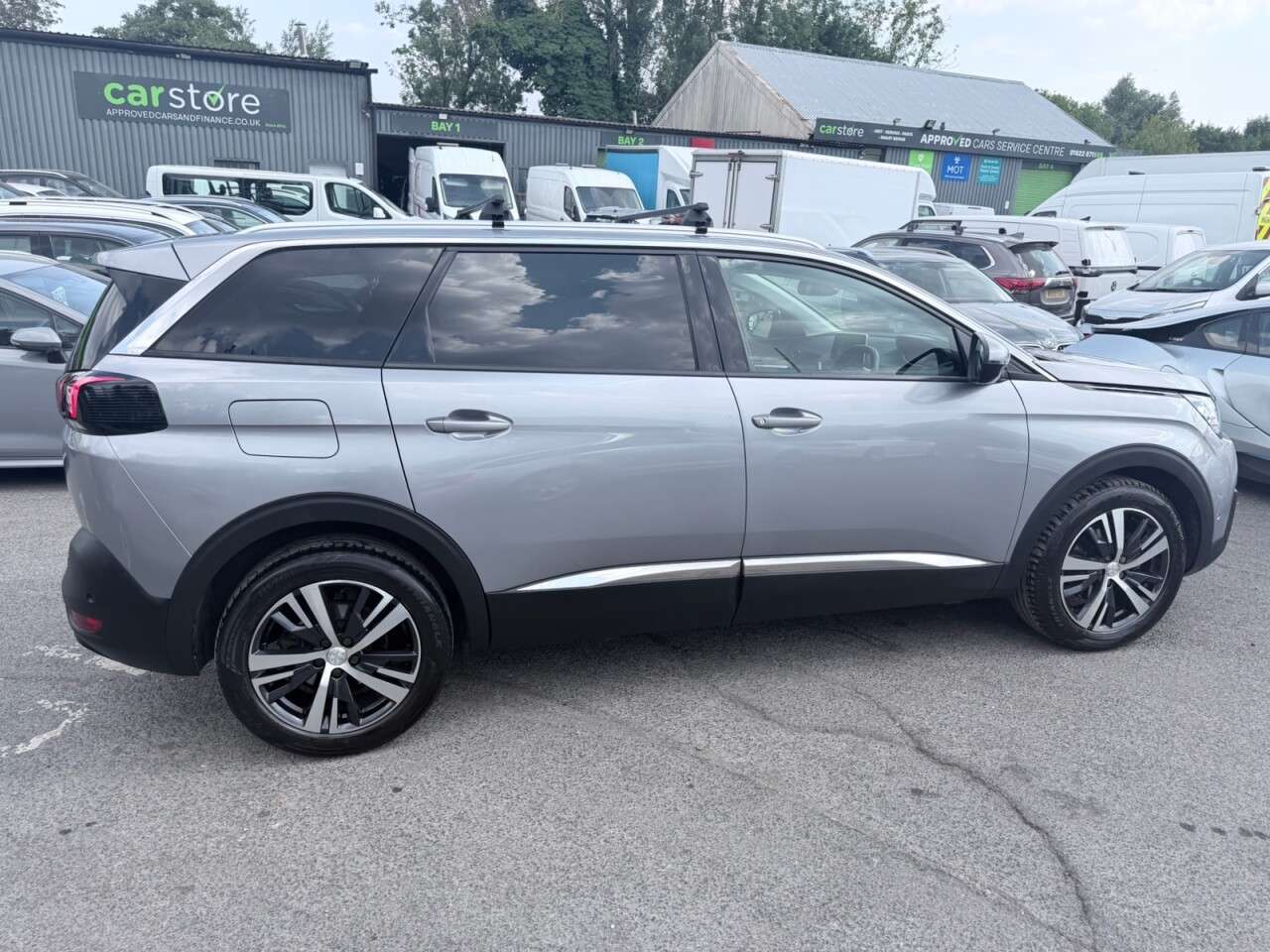 2020 PEUGEOT 5008 2020 PEUGEOT 5008