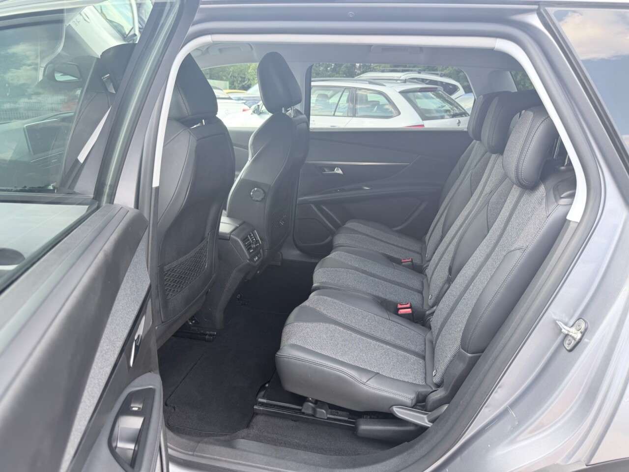 2020 PEUGEOT 5008 2020 PEUGEOT 5008