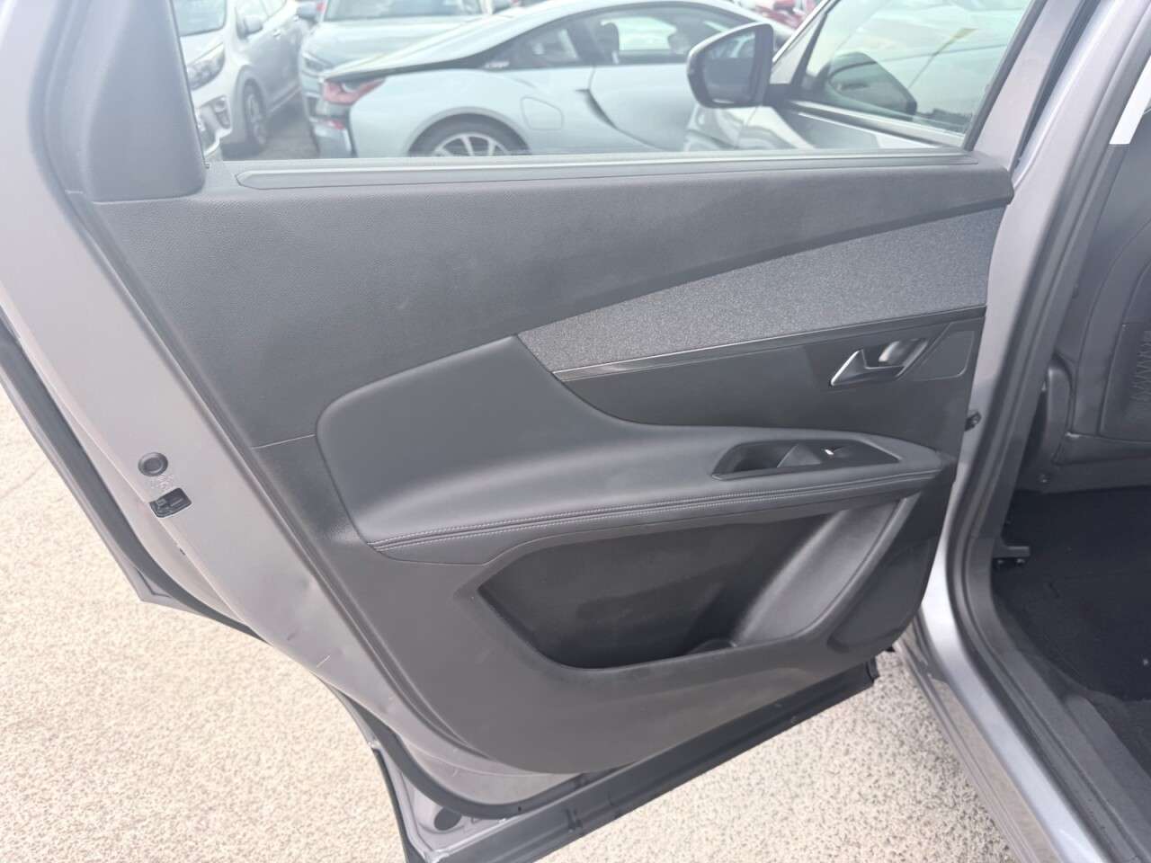 2020 PEUGEOT 5008 2020 PEUGEOT 5008