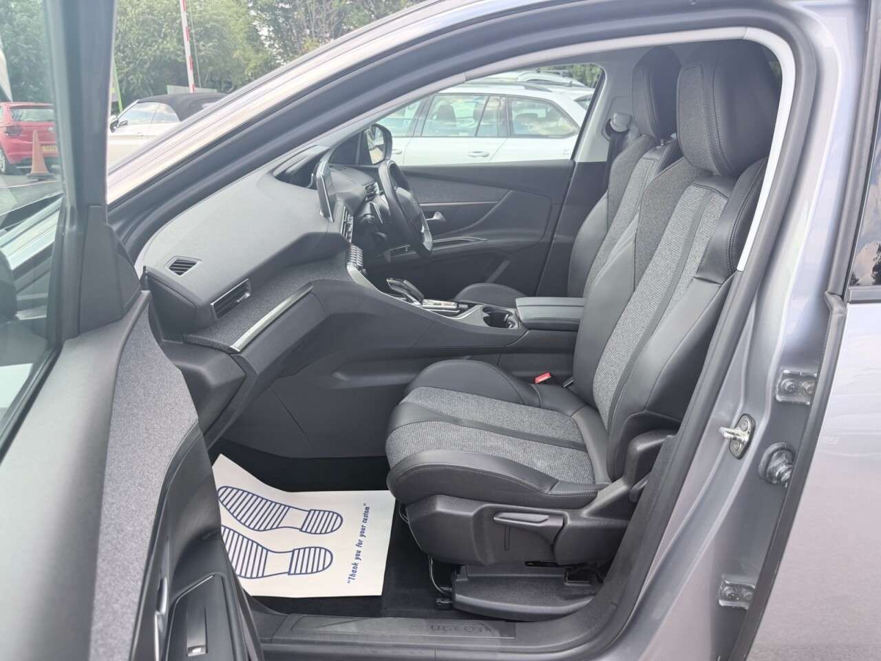 2020 PEUGEOT 5008 2020 PEUGEOT 5008