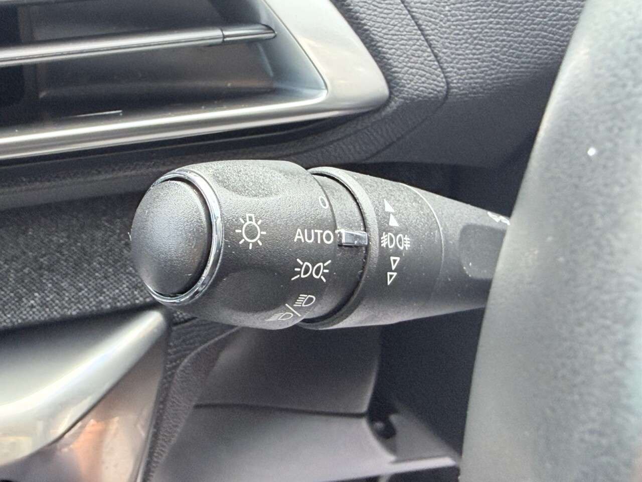 2020 PEUGEOT 5008 2020 PEUGEOT 5008