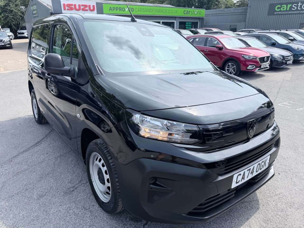A 2024 PEUGEOT PARTNER Grey 1.5 BlueHDi Professional Automatic van, 23,000 miles, Euro 6, Air Cond A 2024 PEUGEOT PARTNER Grey 1.5 BlueHDi Professional Automatic van, 23,000 miles, Euro 6, Air Cond