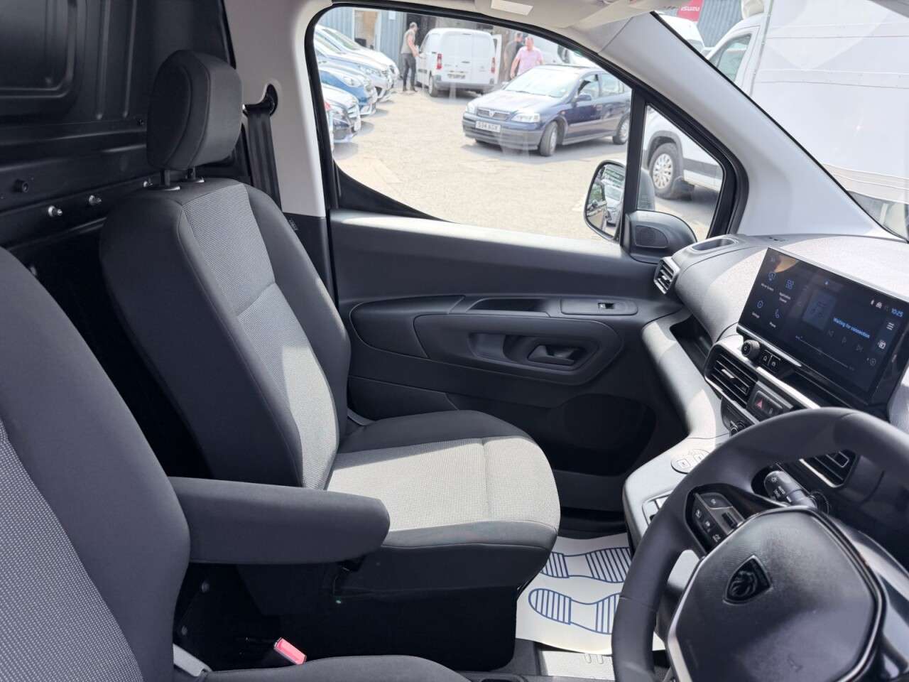 2024 PEUGEOT PARTNER 2024 PEUGEOT PARTNER
