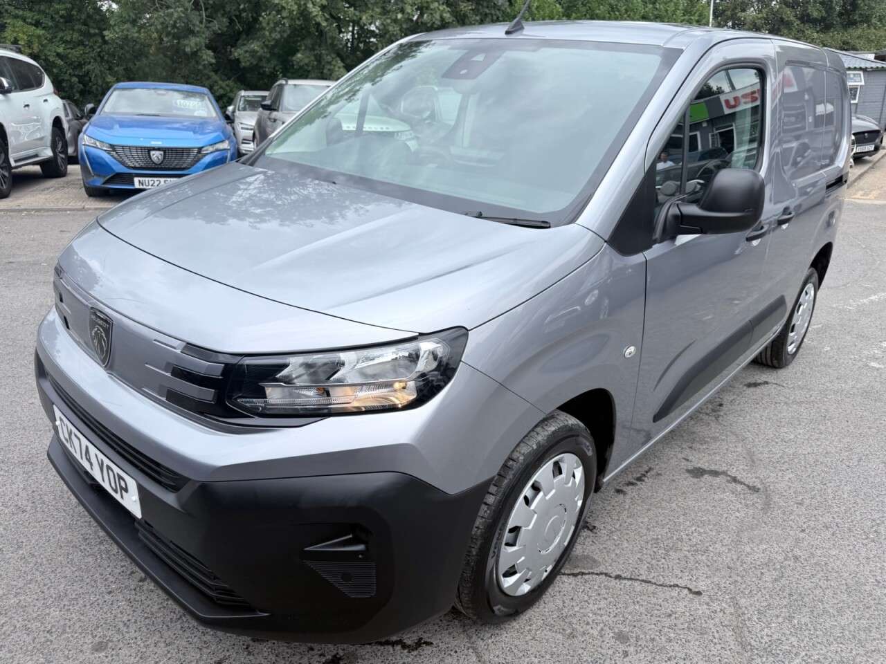 A 2024 PEUGEOT PARTNER Grey 1.5 BlueHDi Professional Automatic van, 23,000 miles, Euro 6, Air Cond A 2024 PEUGEOT PARTNER Grey 1.5 BlueHDi Professional Automatic van, 23,000 miles, Euro 6, Air Cond
