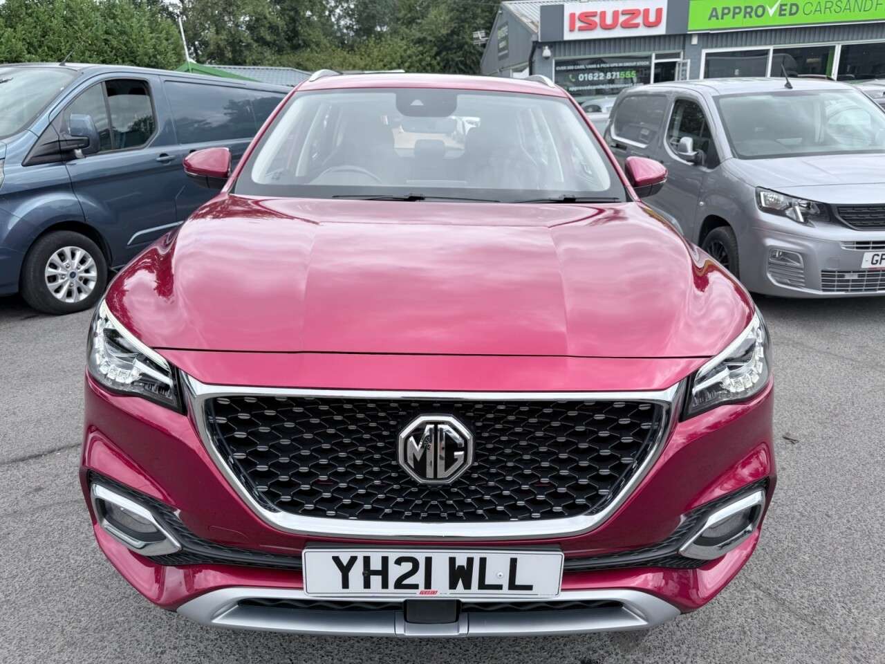A 2021 MG MG HS Red 1.5 T-GDi Exclusive SUV, 18,760 miles, Euro 6, Automatic, 10in Touchscr A 2021 MG MG HS Red 1.5 T-GDi Exclusive SUV, 18,760 miles, Euro 6, Automatic, 10in Touchscr