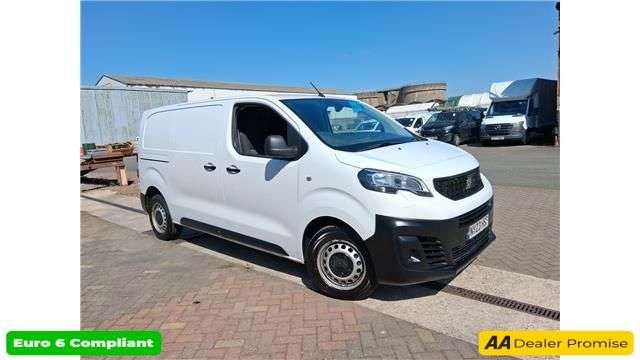 A 2023 PEUGEOT EXPERT White 2.0 BlueHDi 1400 Professional+ MWB Van, 30,300 miles, Euro 6, 6-Speed A 2023 PEUGEOT EXPERT White 2.0 BlueHDi 1400 Professional+ MWB Van, 30,300 miles, Euro 6, 6-Speed