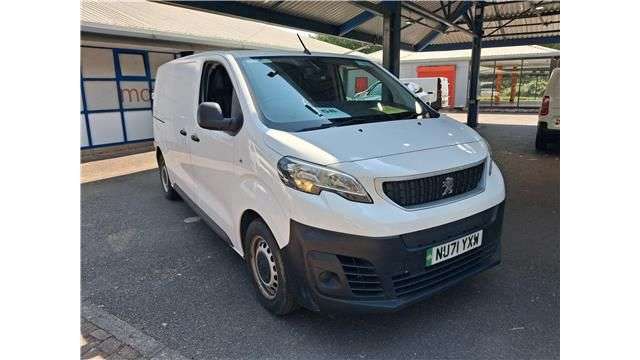 A 2021 PEUGEOT E-EXPERT White e 1200 75kWh Professional MWB Van, 36,100 miles, Electric, Automatic, A 2021 PEUGEOT E-EXPERT White e 1200 75kWh Professional MWB Van, 36,100 miles, Electric, Automatic,