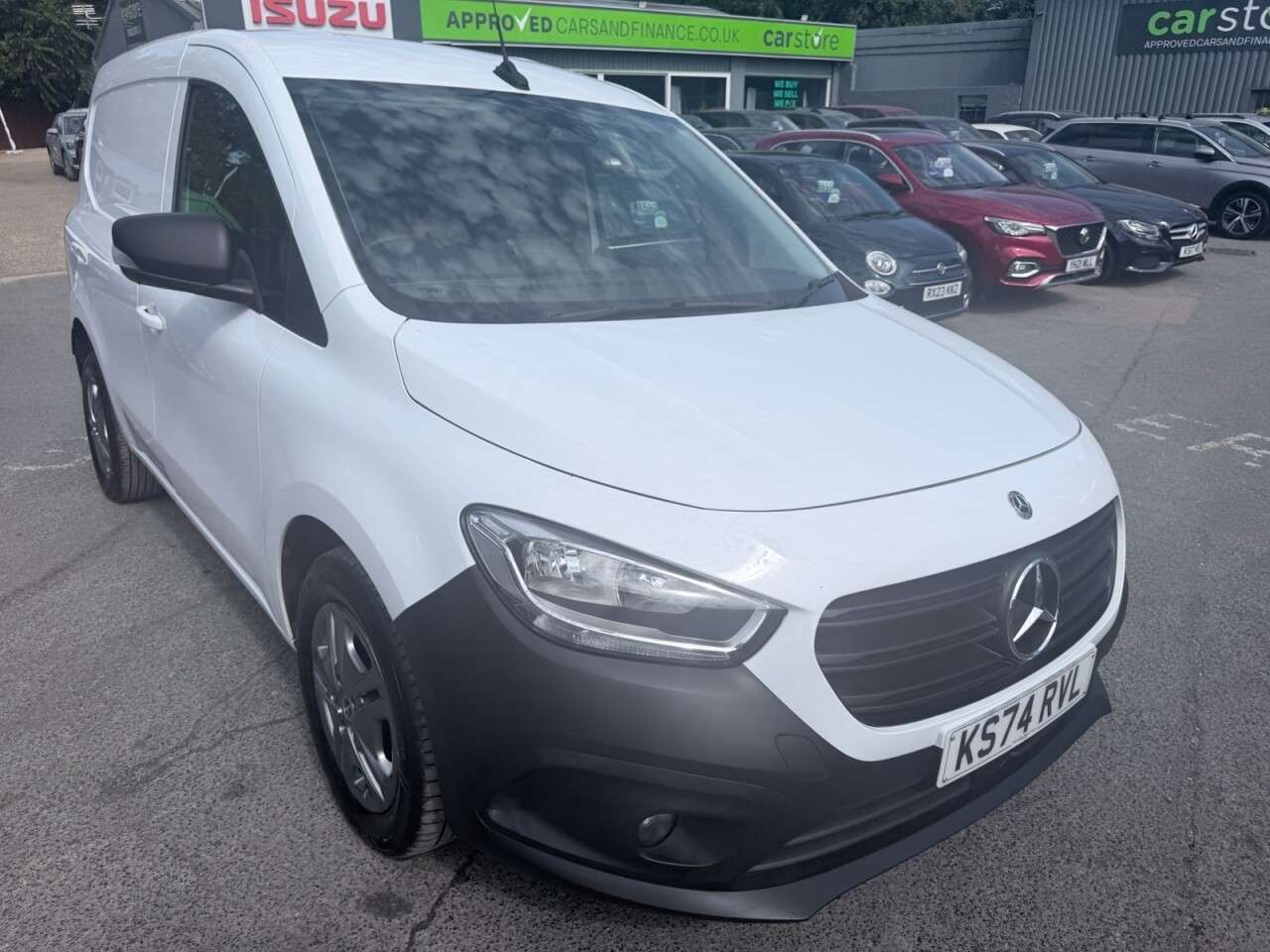 A 2024 MERCEDES-BENZ CITAN White 1.5 110 CDI PRO L1 Van, 28,300 miles, Euro 6, Automatic, CarPlay/Andr A 2024 MERCEDES-BENZ CITAN White 1.5 110 CDI PRO L1 Van, 28,300 miles, Euro 6, Automatic, CarPlay/Andr