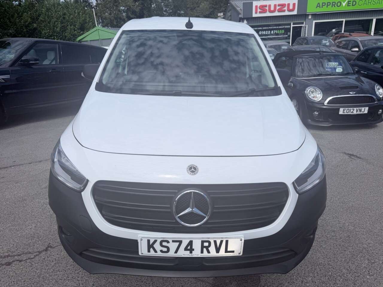 A 2024 MERCEDES-BENZ CITAN White 1.5 110 CDI PRO L1 Van, 28,300 miles, Euro 6, Automatic, CarPlay/Andr A 2024 MERCEDES-BENZ CITAN White 1.5 110 CDI PRO L1 Van, 28,300 miles, Euro 6, Automatic, CarPlay/Andr