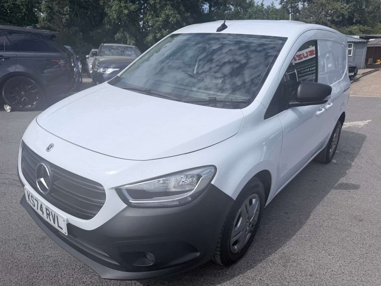 A 2024 MERCEDES-BENZ CITAN White 1.5 110 CDI PRO L1 Van, 28,300 miles, Euro 6, Automatic, CarPlay/Andr A 2024 MERCEDES-BENZ CITAN White 1.5 110 CDI PRO L1 Van, 28,300 miles, Euro 6, Automatic, CarPlay/Andr