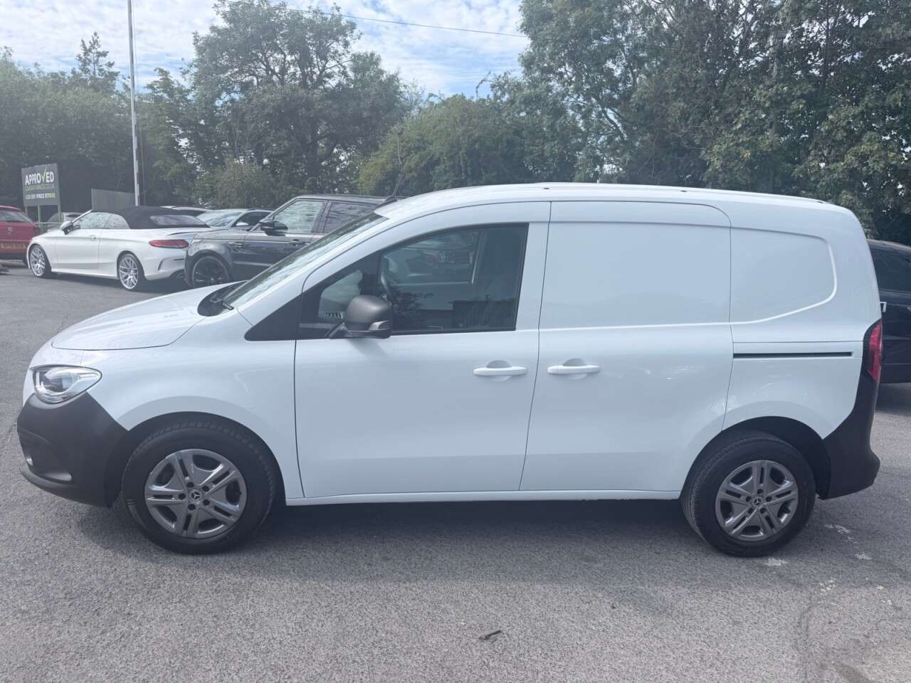 A 2024 MERCEDES-BENZ CITAN White 1.5 110 CDI PRO L1 Van, 28,300 miles, Euro 6, Automatic, CarPlay/Andr A 2024 MERCEDES-BENZ CITAN White 1.5 110 CDI PRO L1 Van, 28,300 miles, Euro 6, Automatic, CarPlay/Andr