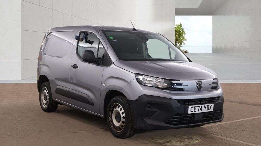 A 2024 PEUGEOT PARTNER Grey 1.5 BlueHDi 1000 Professional SWB Van, 23,400 miles, Euro 6, 6-Speed m A 2024 PEUGEOT PARTNER Grey 1.5 BlueHDi 1000 Professional SWB Van, 23,400 miles, Euro 6, 6-Speed m