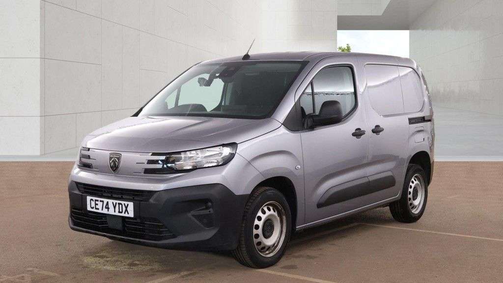 A 2024 PEUGEOT PARTNER Grey 1.5 BlueHDi 1000 Professional SWB Van, 23,400 miles, Euro 6, 6-Speed m A 2024 PEUGEOT PARTNER Grey 1.5 BlueHDi 1000 Professional SWB Van, 23,400 miles, Euro 6, 6-Speed m