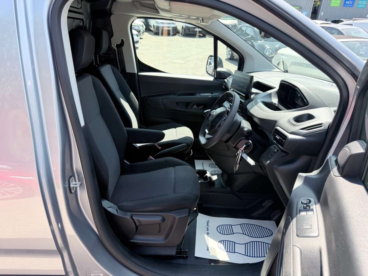 2024 PEUGEOT PARTNER 2024 PEUGEOT PARTNER