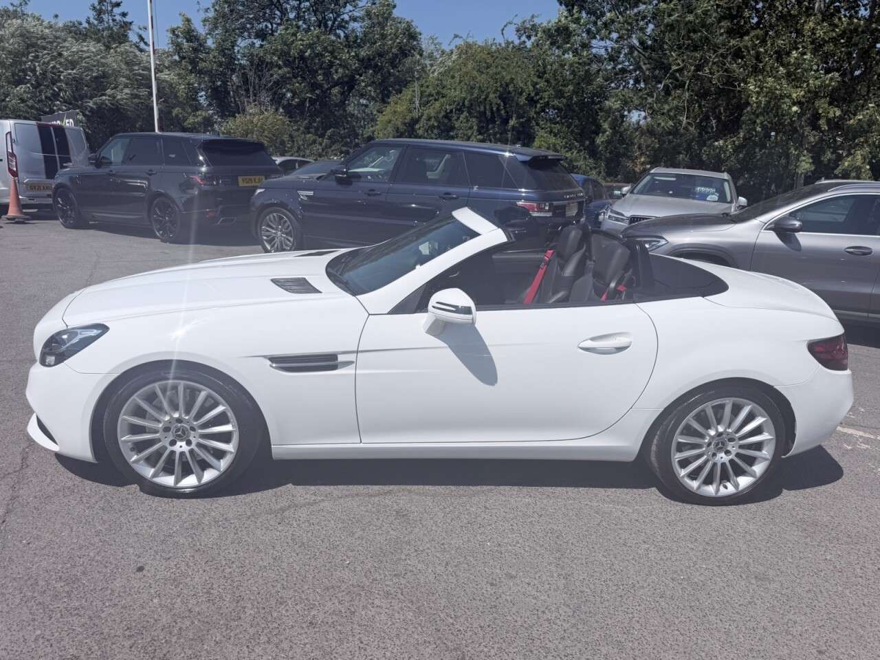 A 2017 MERCEDES SLC SLC 250 D AMG LINE A 2017 MERCEDES SLC SLC 250 D AMG LINE