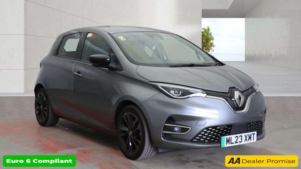 A 2023 RENAULT ZOE Grey R135 EV50 Iconic, 28,700 miles, EV, Automatic, Sat nav, Heated seats, A 2023 RENAULT ZOE Grey R135 EV50 Iconic, 28,700 miles, EV, Automatic, Sat nav, Heated seats,