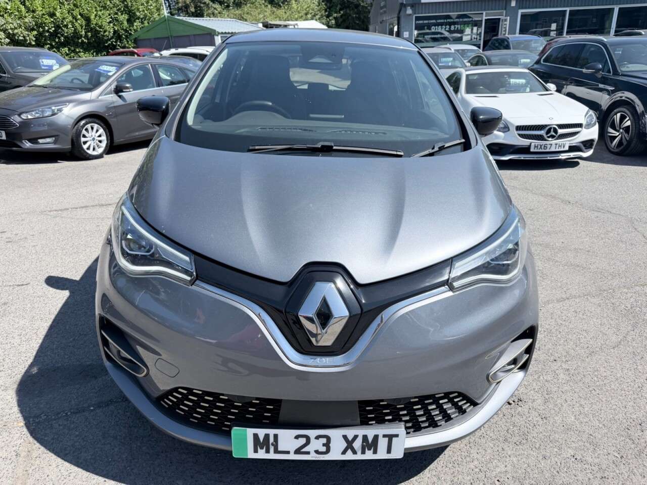 A 2023 RENAULT ZOE Grey R135 EV50 Iconic, 28,700 miles, EV, Automatic, Sat nav, Heated seats, A 2023 RENAULT ZOE Grey R135 EV50 Iconic, 28,700 miles, EV, Automatic, Sat nav, Heated seats,