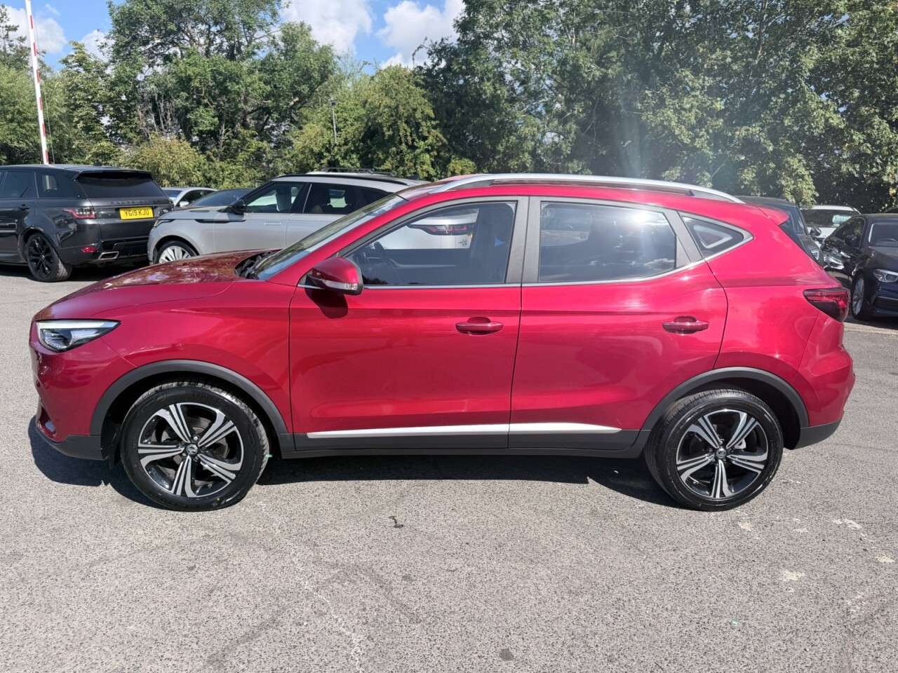 A 2023 MG MG ZS Red 1.5 VTi-TECH Excite SUV, 29,000 miles, Euro 6, 5-Speed manual, 10in Tou A 2023 MG MG ZS Red 1.5 VTi-TECH Excite SUV, 29,000 miles, Euro 6, 5-Speed manual, 10in Tou