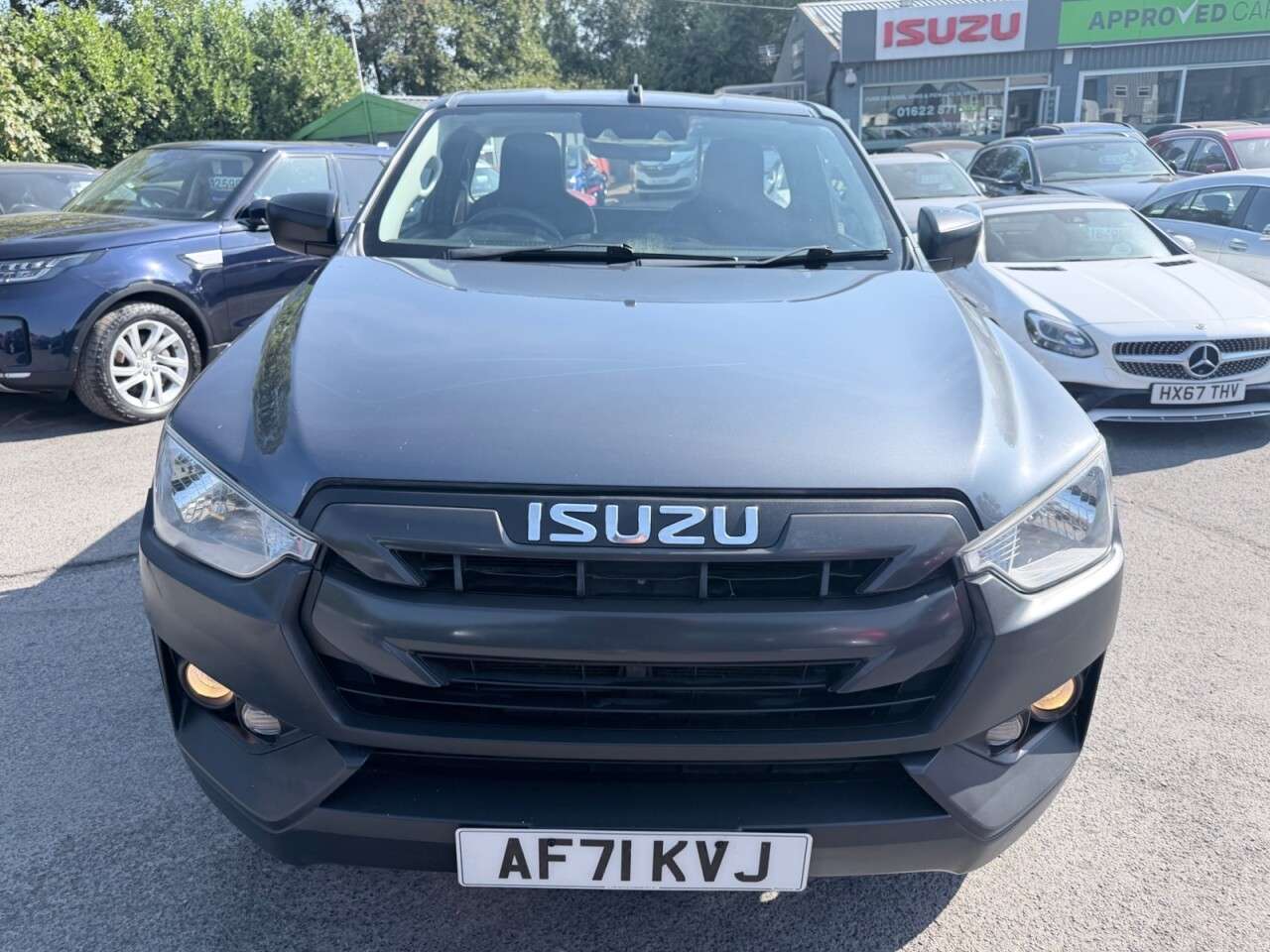 A 2021 ISUZU D-MAX Grey 1.9 TD Utility Single Cab Pickup, 122,800 miles, Euro 6, 6-Speed manua A 2021 ISUZU D-MAX Grey 1.9 TD Utility Single Cab Pickup, 122,800 miles, Euro 6, 6-Speed manua