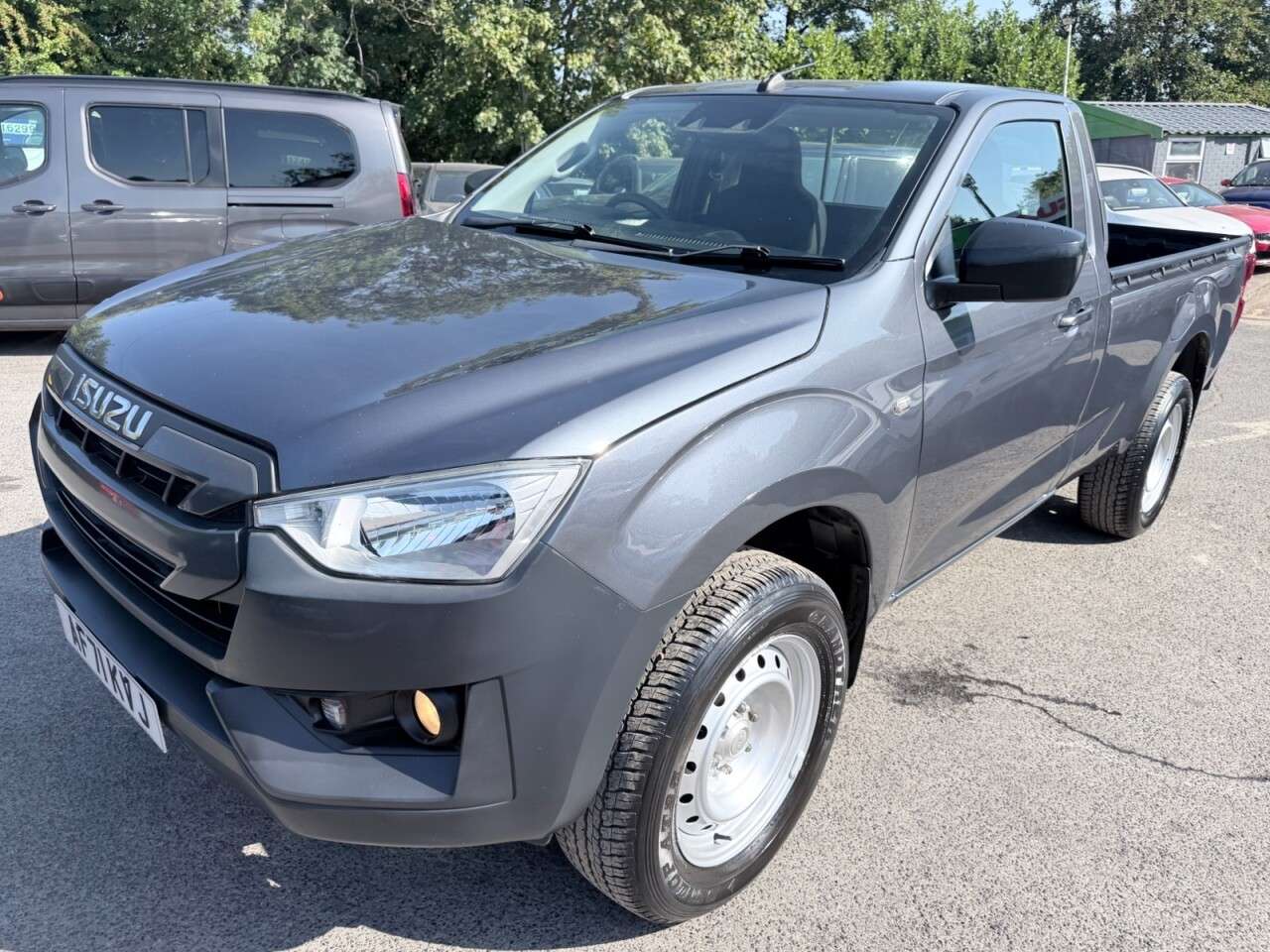 A 2021 ISUZU D-MAX Grey 1.9 TD Utility Single Cab Pickup, 122,800 miles, Euro 6, 6-Speed manua A 2021 ISUZU D-MAX Grey 1.9 TD Utility Single Cab Pickup, 122,800 miles, Euro 6, 6-Speed manua