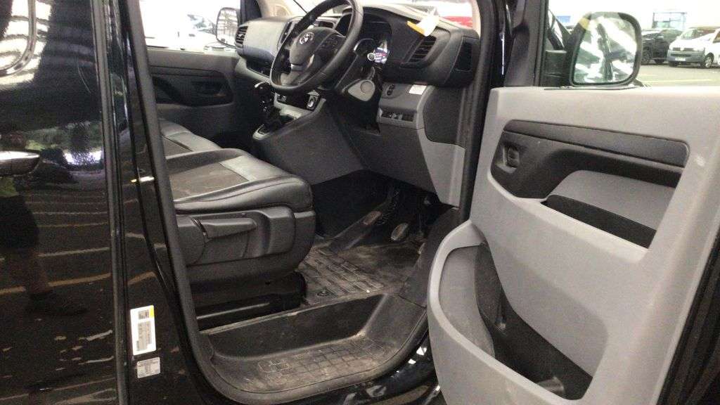 2021 TOYOTA PROACE 2021 TOYOTA PROACE