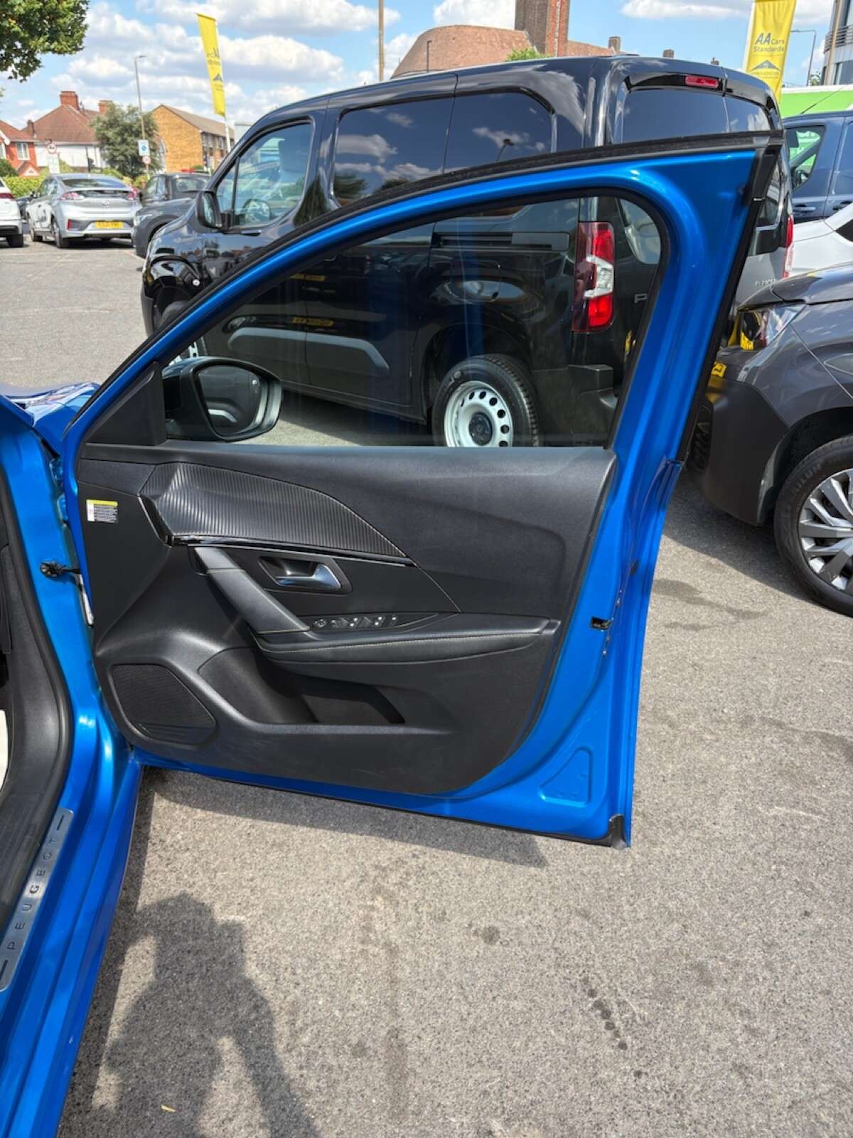 2022 PEUGEOT 208 2022 PEUGEOT 208