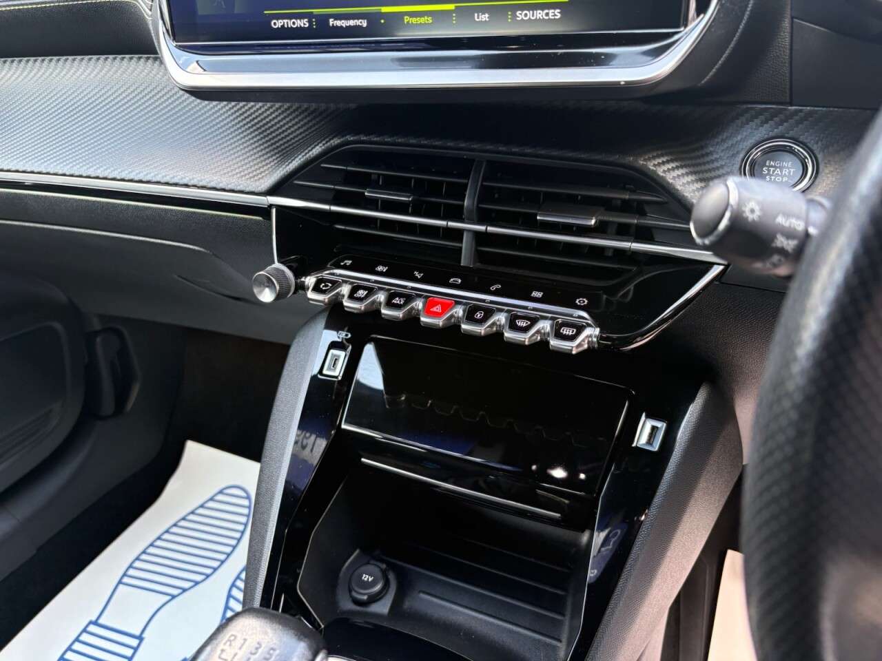 2022 PEUGEOT 208 2022 PEUGEOT 208