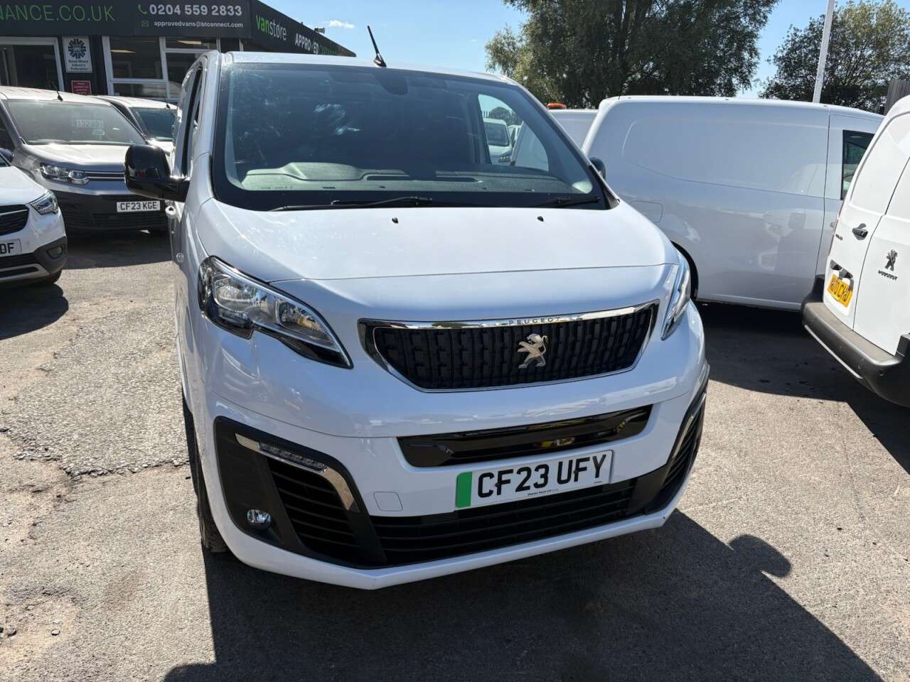 A 2023 PEUGEOT E-EXPERT White E 1000 75kWh Asphalt Premium+ LWB Van, 18,388 miles, EV, Automatic, S A 2023 PEUGEOT E-EXPERT White E 1000 75kWh Asphalt Premium+ LWB Van, 18,388 miles, EV, Automatic, S