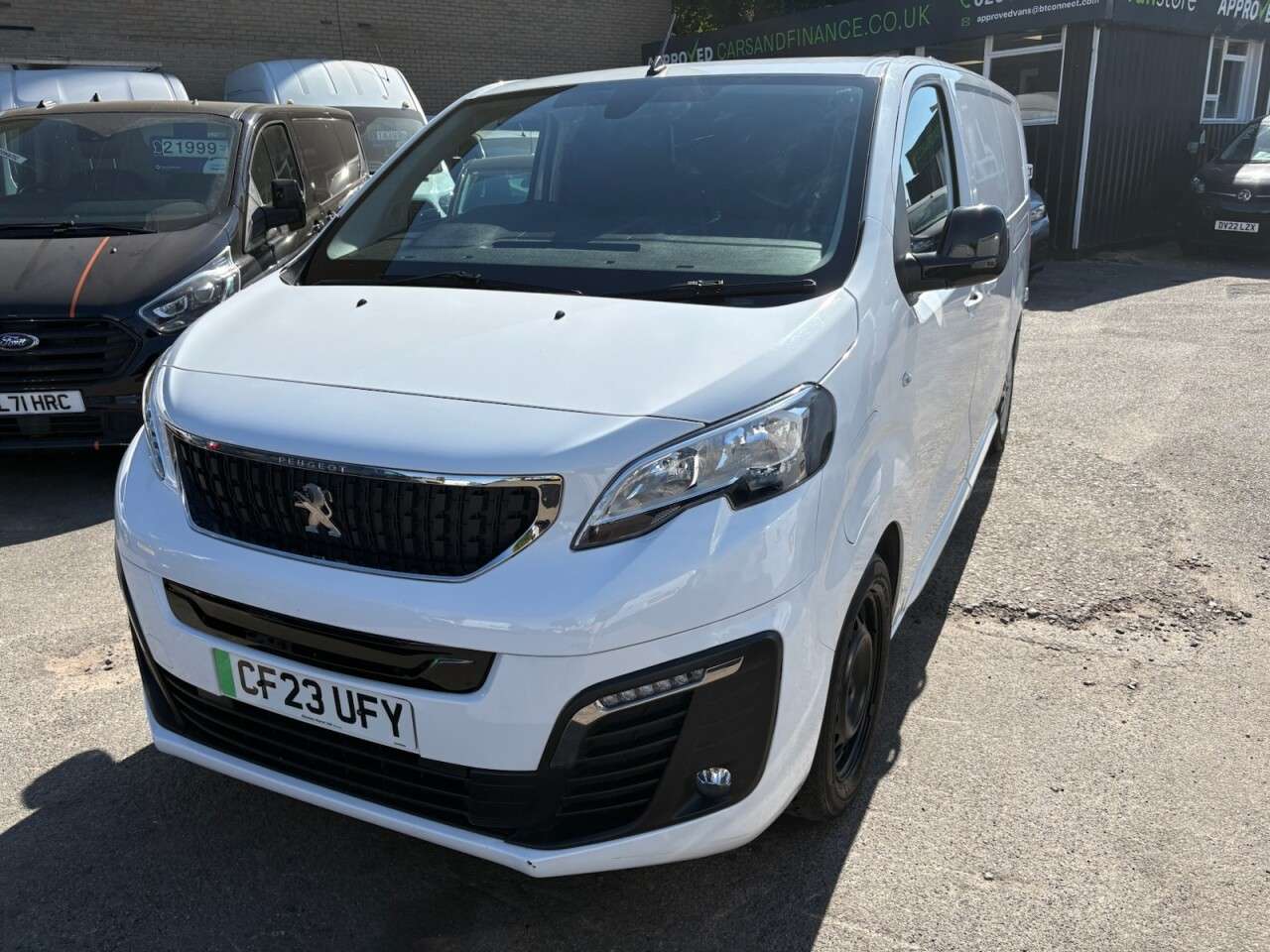 A 2023 PEUGEOT E-EXPERT White E 1000 75kWh Asphalt Premium+ LWB Van, 18,388 miles, EV, Automatic, S A 2023 PEUGEOT E-EXPERT White E 1000 75kWh Asphalt Premium+ LWB Van, 18,388 miles, EV, Automatic, S