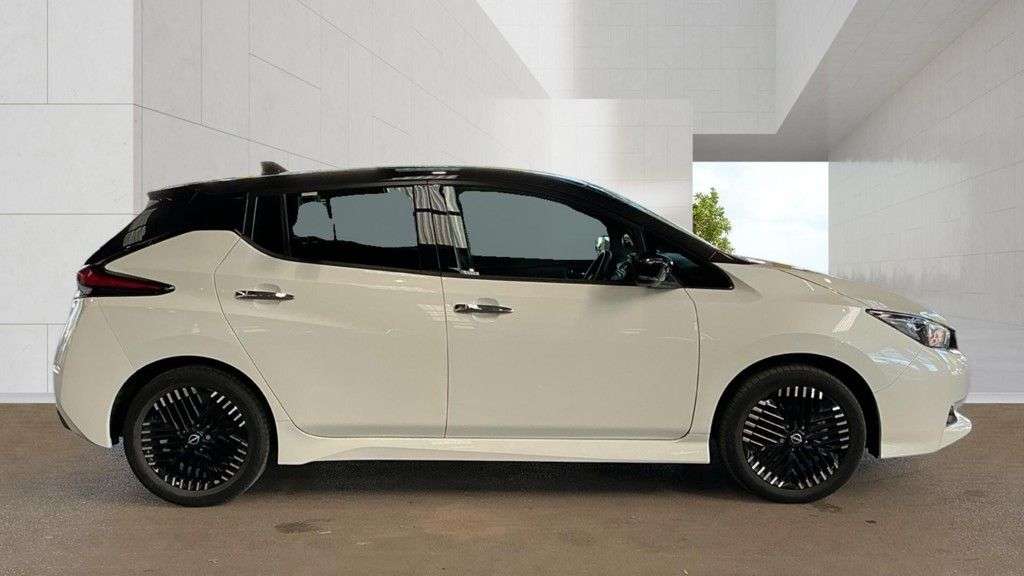 2022 NISSAN LEAF 2022 NISSAN LEAF