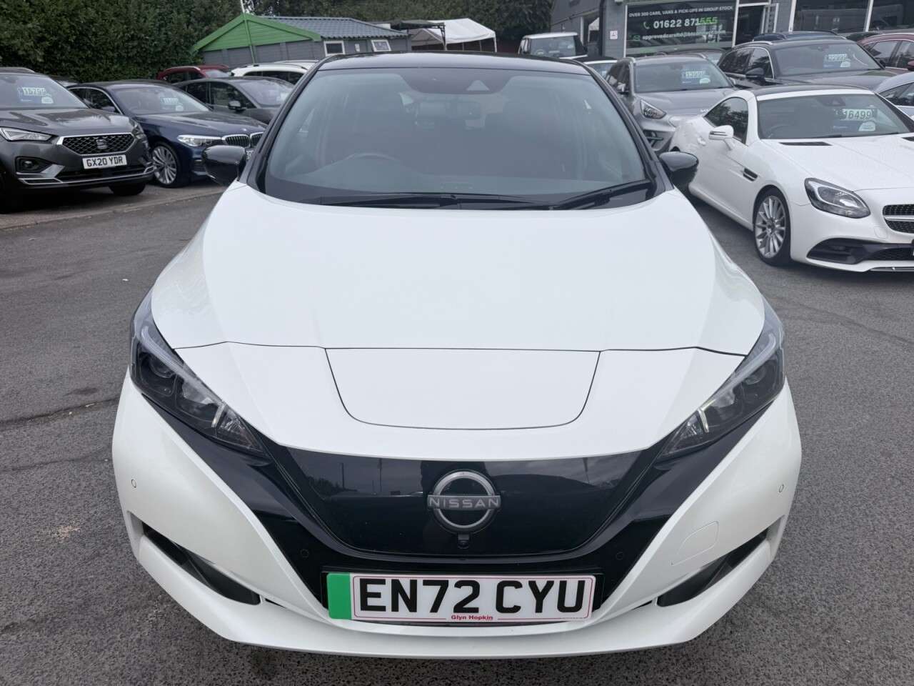 A 2022 NISSAN LEAF White 39kWh N-Connecta EV, 12,988 miles, Automatic, 360° camera, heated sea A 2022 NISSAN LEAF White 39kWh N-Connecta EV, 12,988 miles, Automatic, 360° camera, heated sea