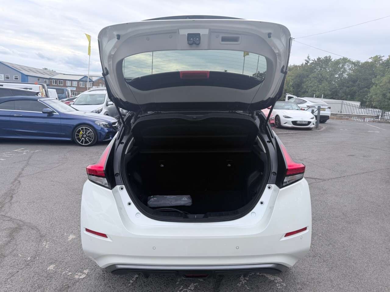 2022 NISSAN LEAF 2022 NISSAN LEAF