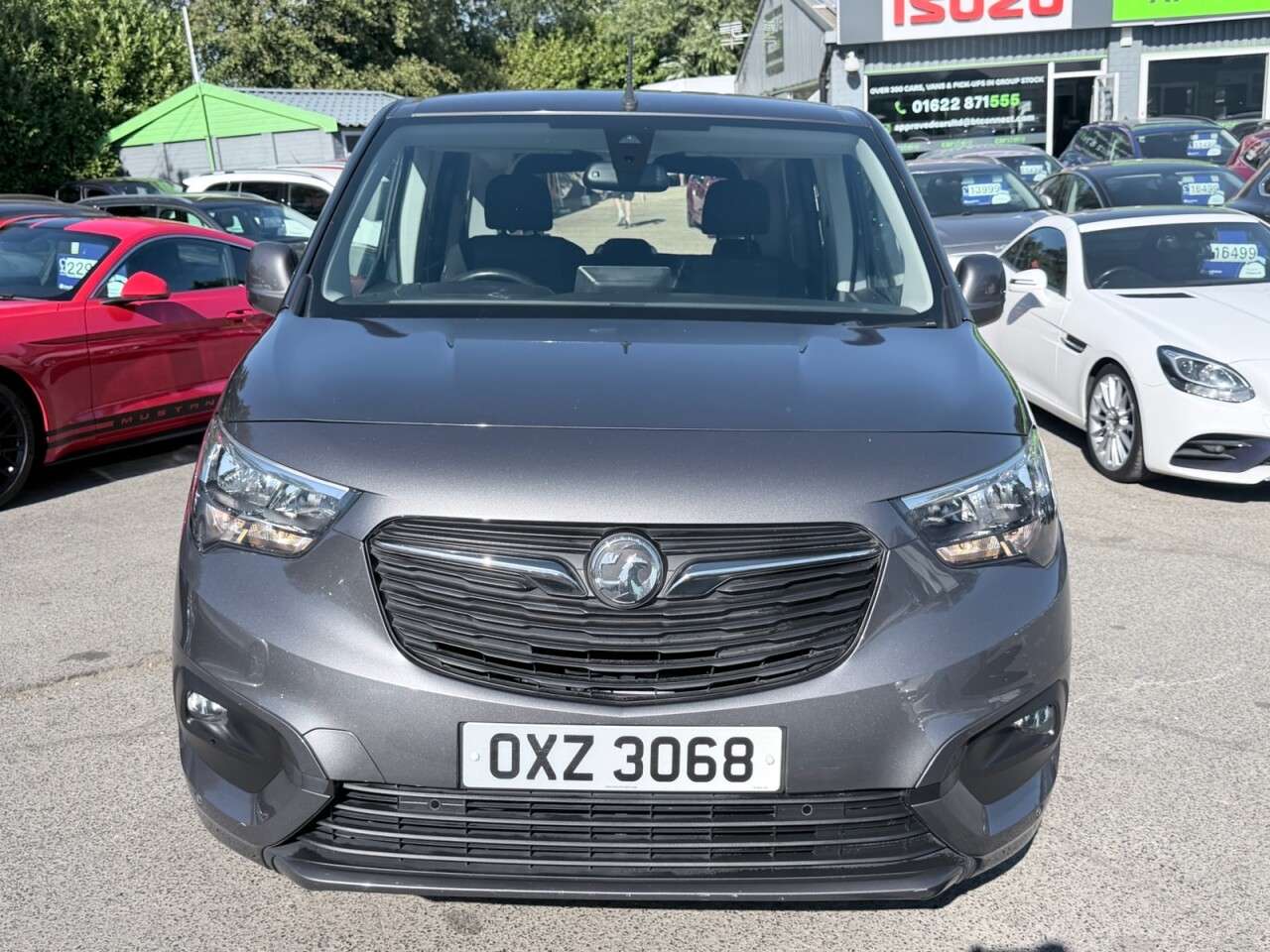 A 2020 VAUXHALL COMBO LIFE Grey 1.2 Turbo Energy MPV, 34,500 miles, Euro 6, Automatic, CarPlay/Android A 2020 VAUXHALL COMBO LIFE Grey 1.2 Turbo Energy MPV, 34,500 miles, Euro 6, Automatic, CarPlay/Android