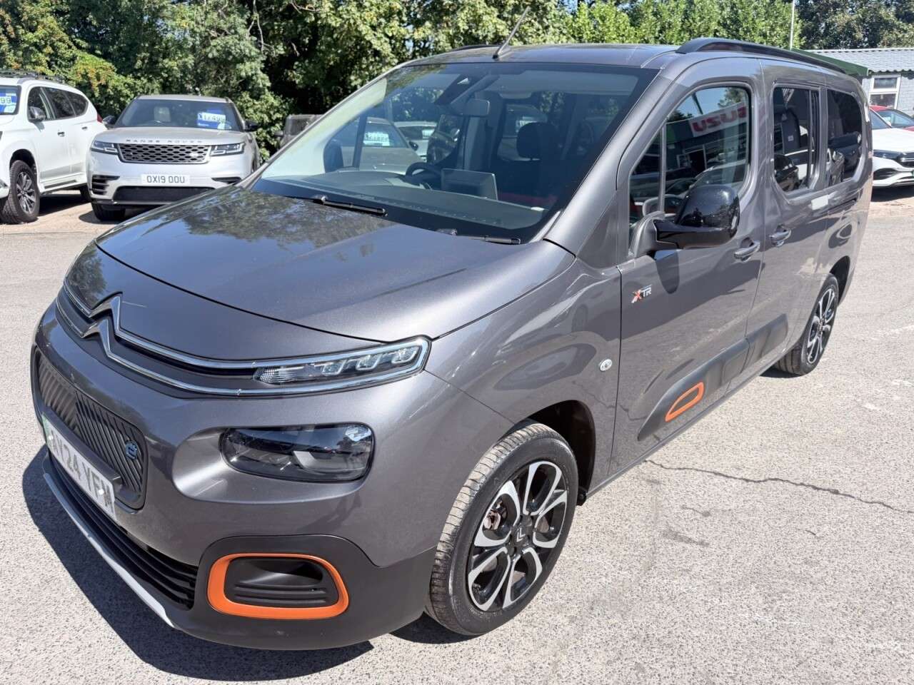 A 2024 CITROEN E-BERLINGO Grey 50kWh Flair XTR XL 7-seat EV, 15,300 miles, Automatic, CarPlay/Android A 2024 CITROEN E-BERLINGO Grey 50kWh Flair XTR XL 7-seat EV, 15,300 miles, Automatic, CarPlay/Android