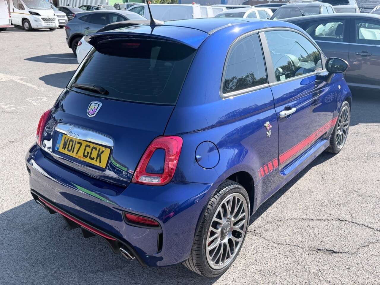 2017 ABARTH 595 2017 ABARTH 595