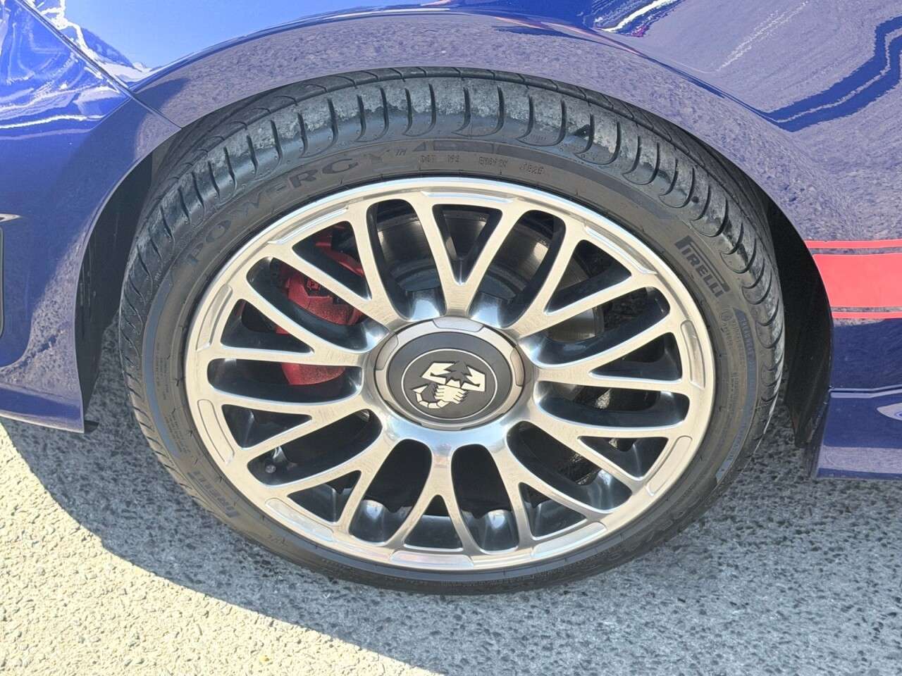 2017 ABARTH 595 2017 ABARTH 595