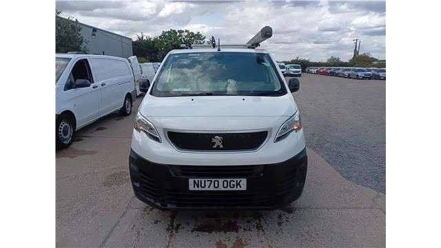 A 2020 PEUGEOT EXPERT White 2.0 BlueHDi 1400 Professional MWB Van, 49,100 miles, Euro 6, 6-Speed A 2020 PEUGEOT EXPERT White 2.0 BlueHDi 1400 Professional MWB Van, 49,100 miles, Euro 6, 6-Speed