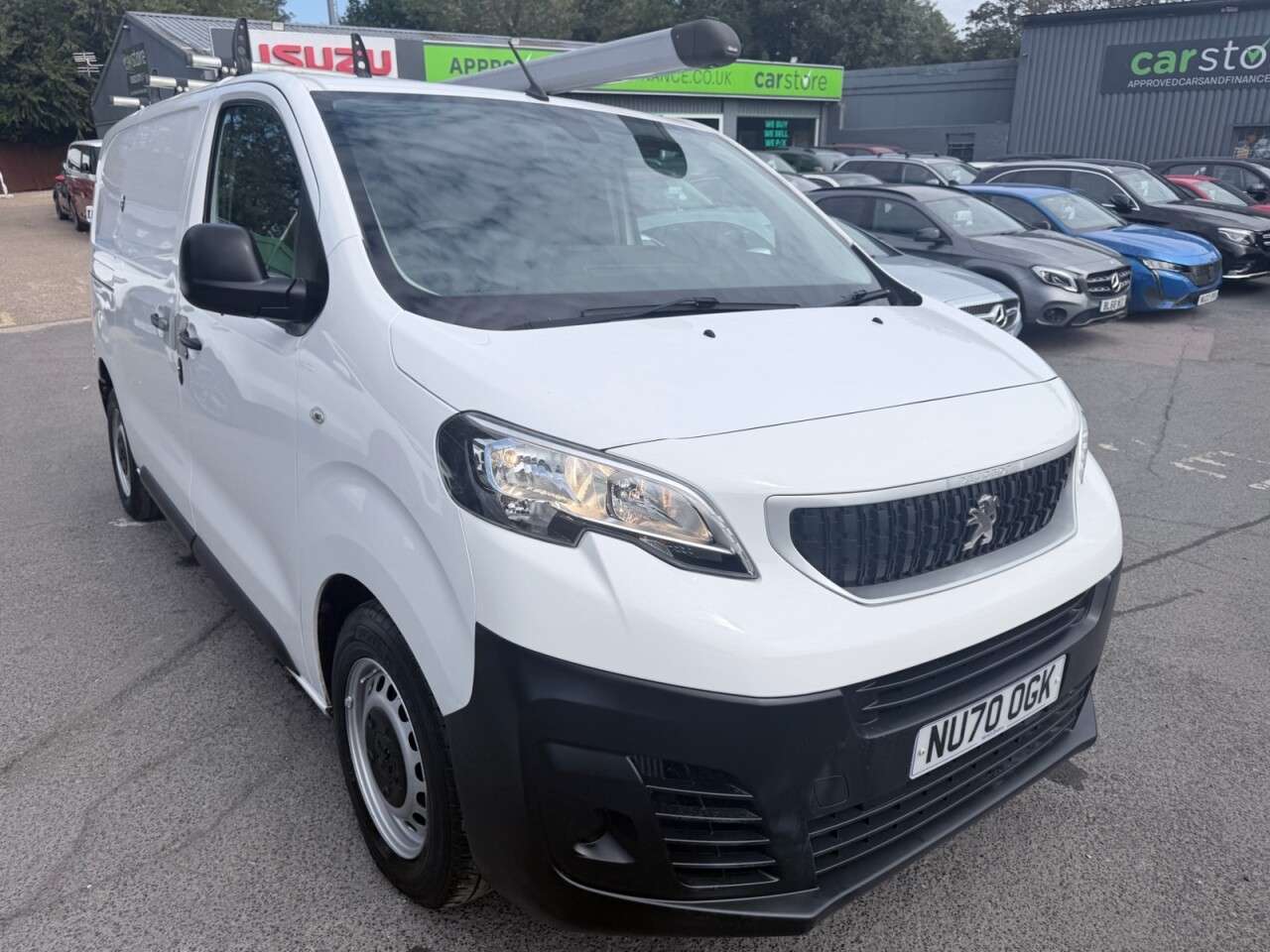 A 2020 PEUGEOT EXPERT White 2.0 BlueHDi 1400 Professional MWB Van, 49,100 miles, Euro 6, 6-Speed A 2020 PEUGEOT EXPERT White 2.0 BlueHDi 1400 Professional MWB Van, 49,100 miles, Euro 6, 6-Speed