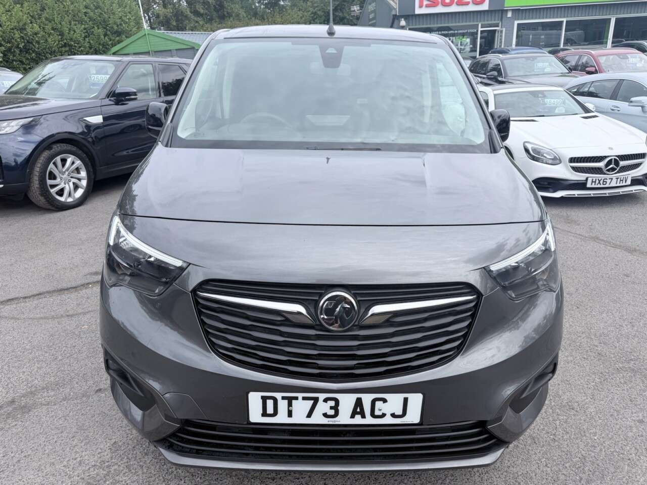 A 2023 VAUXHALL COMBO Grey 1.5 Turbo D 2300 Pro L2 Van, 48,400 miles, Euro 6, 6-Speed manual, Sat A 2023 VAUXHALL COMBO Grey 1.5 Turbo D 2300 Pro L2 Van, 48,400 miles, Euro 6, 6-Speed manual, Sat