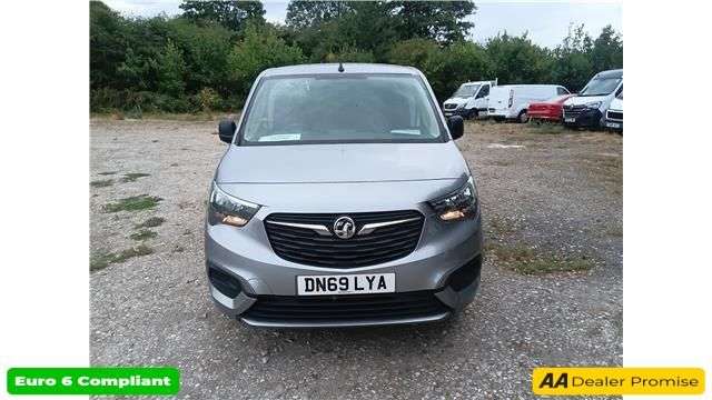 A 2019 VAUXHALL COMBO Grey 1.5 Turbo D 2000 Sportive Van, 50,130 miles, Euro 6, 5-Speed manual, A A 2019 VAUXHALL COMBO Grey 1.5 Turbo D 2000 Sportive Van, 50,130 miles, Euro 6, 5-Speed manual, A