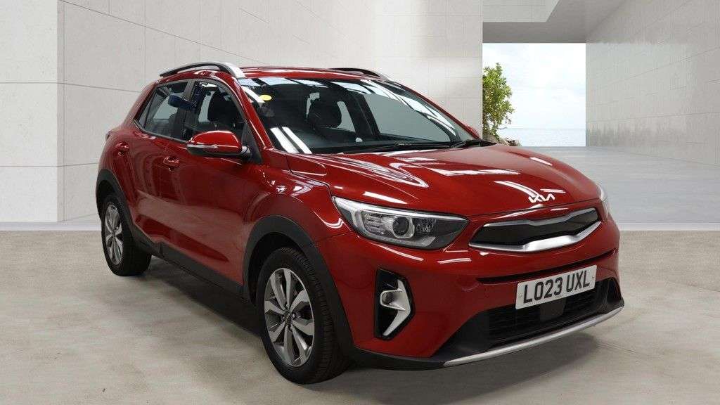 A 2023 KIA STONIC Red 1.0 T-GDi 2 SUV, 23,200 miles, Euro 6, Automatic, CarPlay/Android Auto, A 2023 KIA STONIC Red 1.0 T-GDi 2 SUV, 23,200 miles, Euro 6, Automatic, CarPlay/Android Auto,