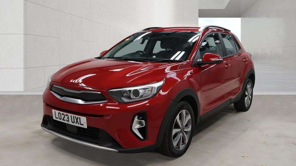A 2023 KIA STONIC Red 1.0 T-GDi 2 SUV, 23,200 miles, Euro 6, Automatic, CarPlay/Android Auto, A 2023 KIA STONIC Red 1.0 T-GDi 2 SUV, 23,200 miles, Euro 6, Automatic, CarPlay/Android Auto,
