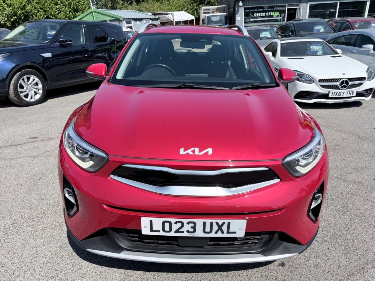 A 2023 KIA STONIC Red 1.0 T-GDi 2 SUV, 23,200 miles, Euro 6, Automatic, CarPlay/Android Auto, A 2023 KIA STONIC Red 1.0 T-GDi 2 SUV, 23,200 miles, Euro 6, Automatic, CarPlay/Android Auto,